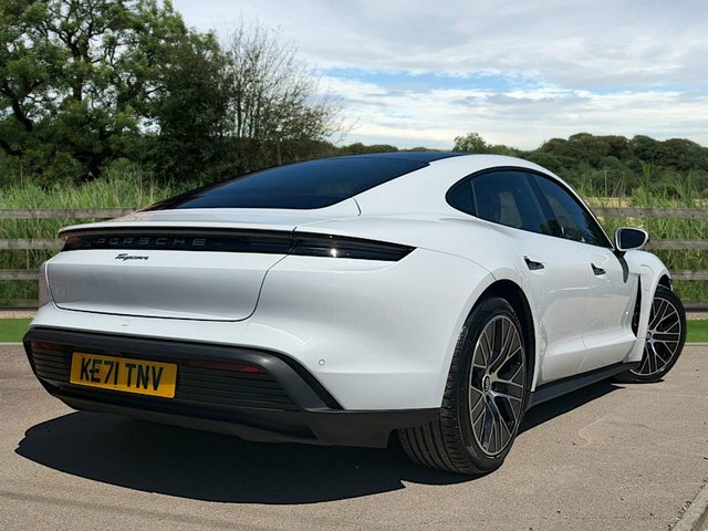 Porsche Taycan 79.2Kwh Saloon White