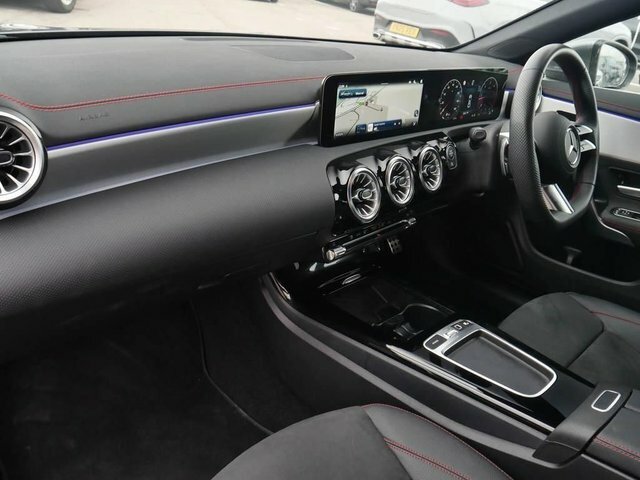 Mercedes-Benz CLA Class Cla200h Mhev Amg Line Black #6