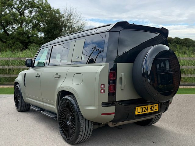Land Rover Defender 110 P400e 15.4Kwh Xs Edition Green #5