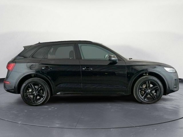 Audi Q5 Tfsie 50 S Line Black #5