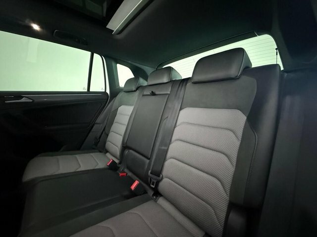 Volkswagen Tiguan 2L Sel White #11