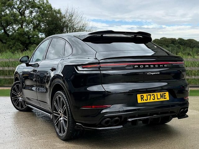 Porsche Cayenne V6 Coupe Black