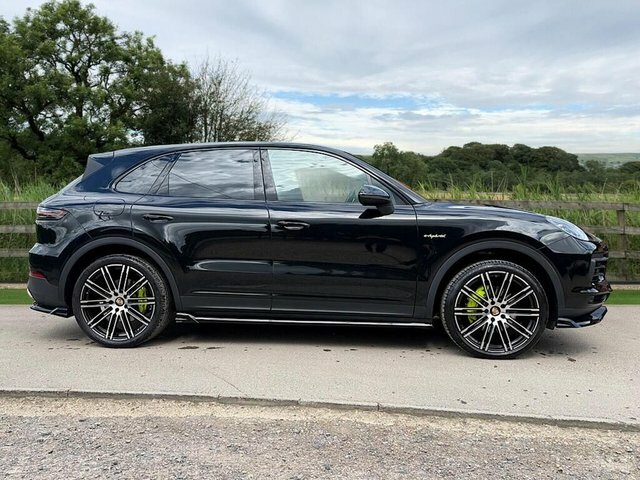 Porsche Cayenne V6 E-hybrid 17.9Kwh Suv Black #4