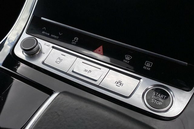 Audi Q8 S Line  #11