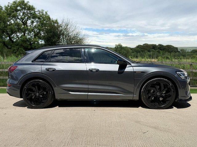 Audi E-tron Black Edition Suv Black #5