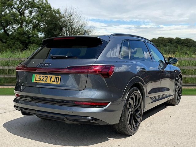 Audi E-tron Black Edition Suv Black #6