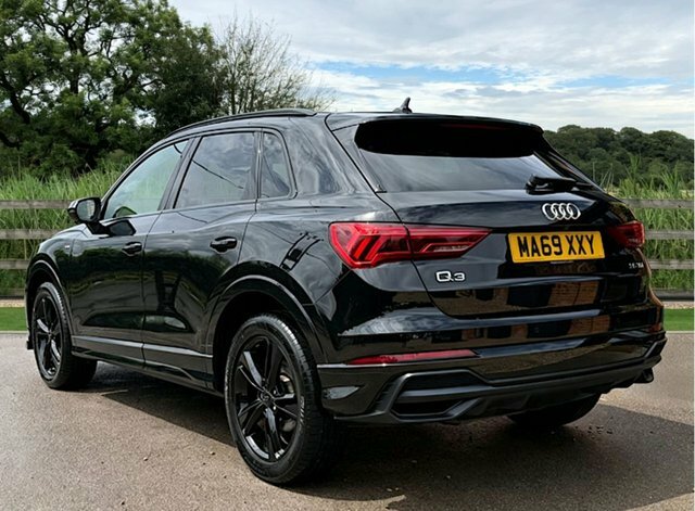 Audi Q3 Tdi 35 S Line Black #2