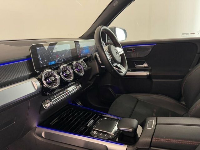 Mercedes-Benz GLB Class Glb 200 Amg Line Executive 7G-tronic White #8