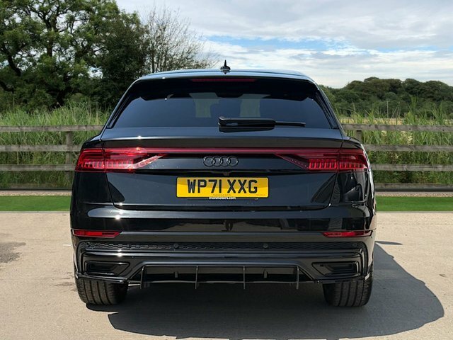 Audi Q8 Tfsi V6 55 S Black #5