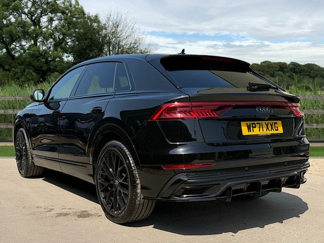 Audi Q8 Tfsi V6 55 S Black #2