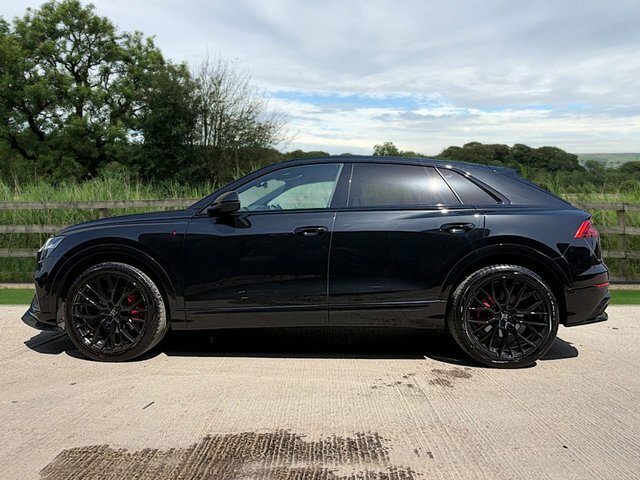 Audi Q8 Tfsi V6 55 S Black #4