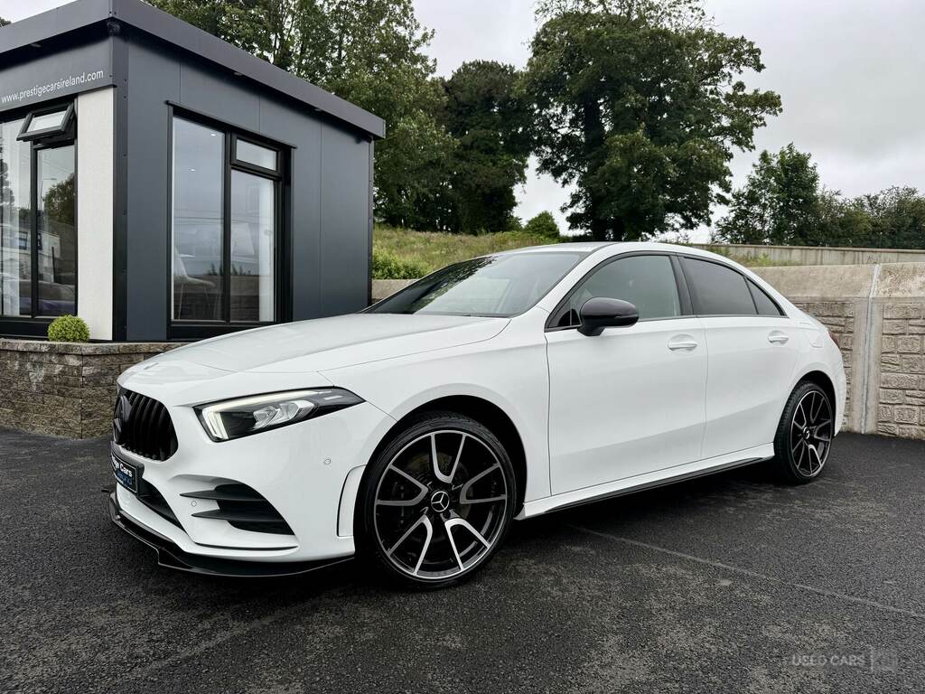 Mercedes-Benz A Class A250e Amg Line Executive Edition WV22OHH White