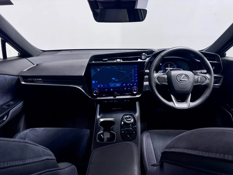 Lexus RZ 450E 71.4Kwh Takumi Suv Direct4 FG24YME Black #2