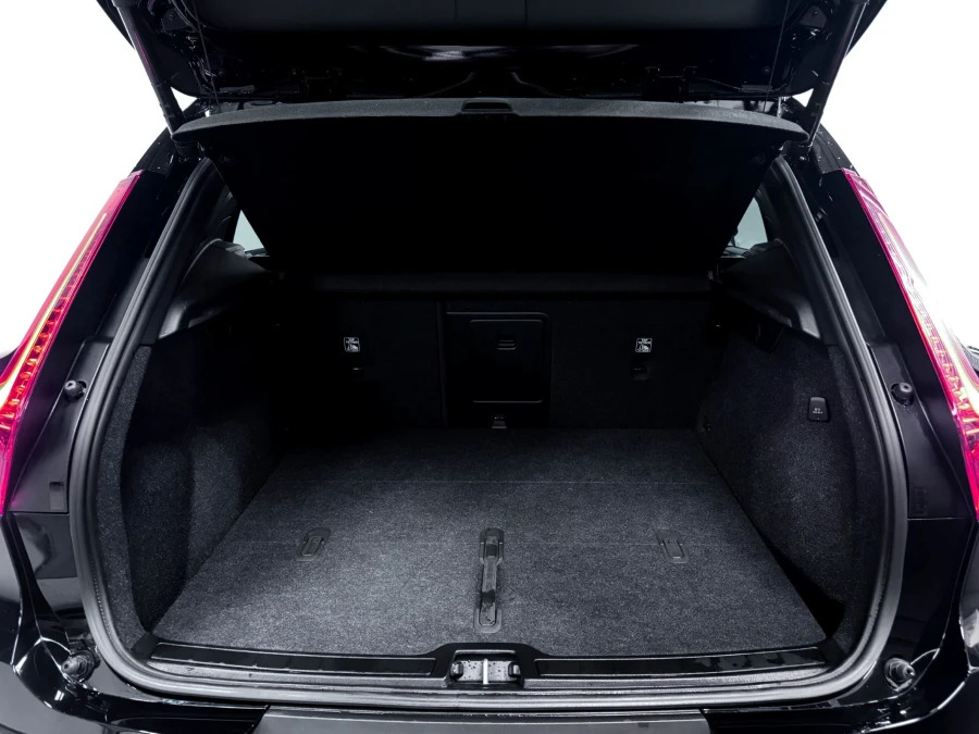 Volvo XC40 Ultra Dark B3 163 Hp OV74AGU Black #6