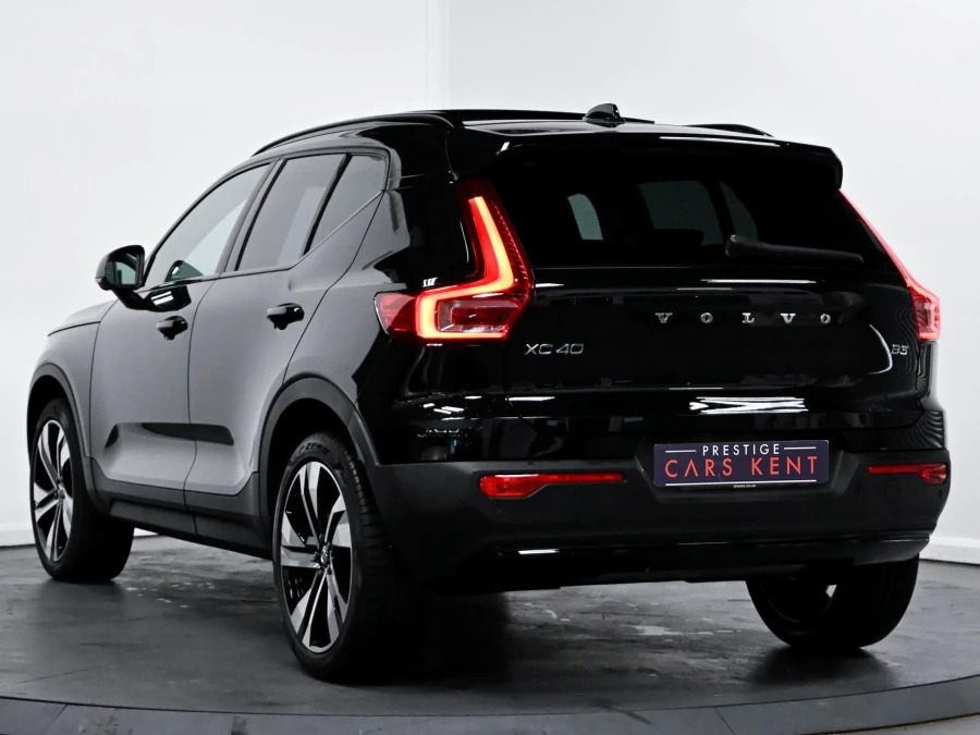 Volvo XC40 Ultra Dark B3 163 Hp OV74AGU Black #3