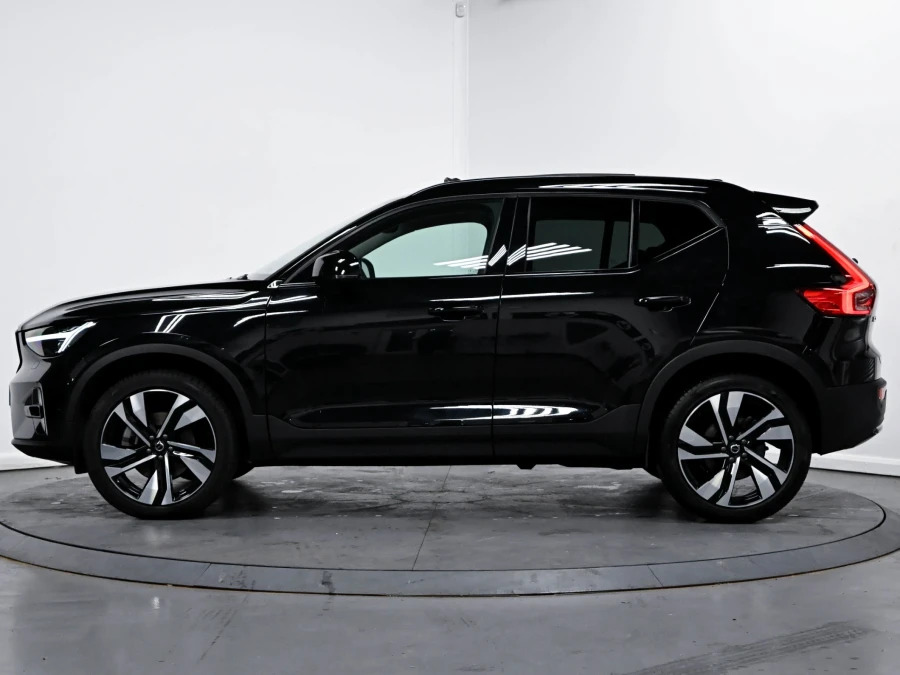Volvo XC40 Ultra Dark B3 163 Hp OV74AGU Black #4