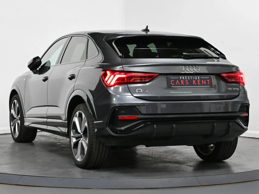 Audi Q3 1.5 Tfsi Cod 35 Black Edition Sportback LL72FFH Grey #3