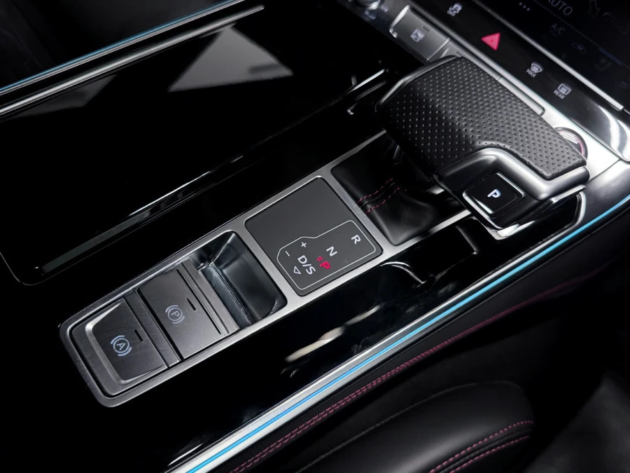 Audi RS6 Avant 4L Null Black #33