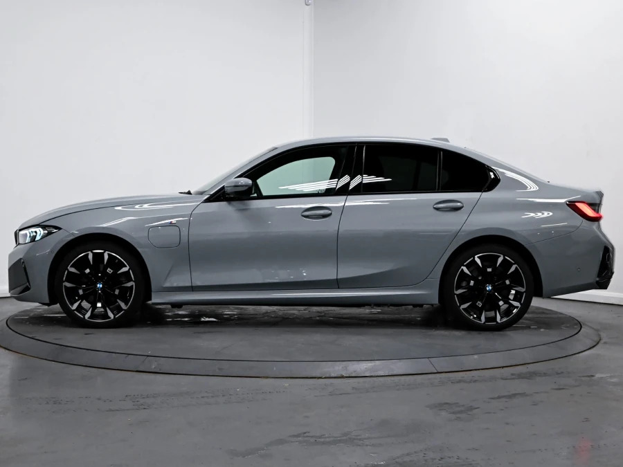 BMW 3 Series 330E M Sport Saloon YC25VNJ Grey #4