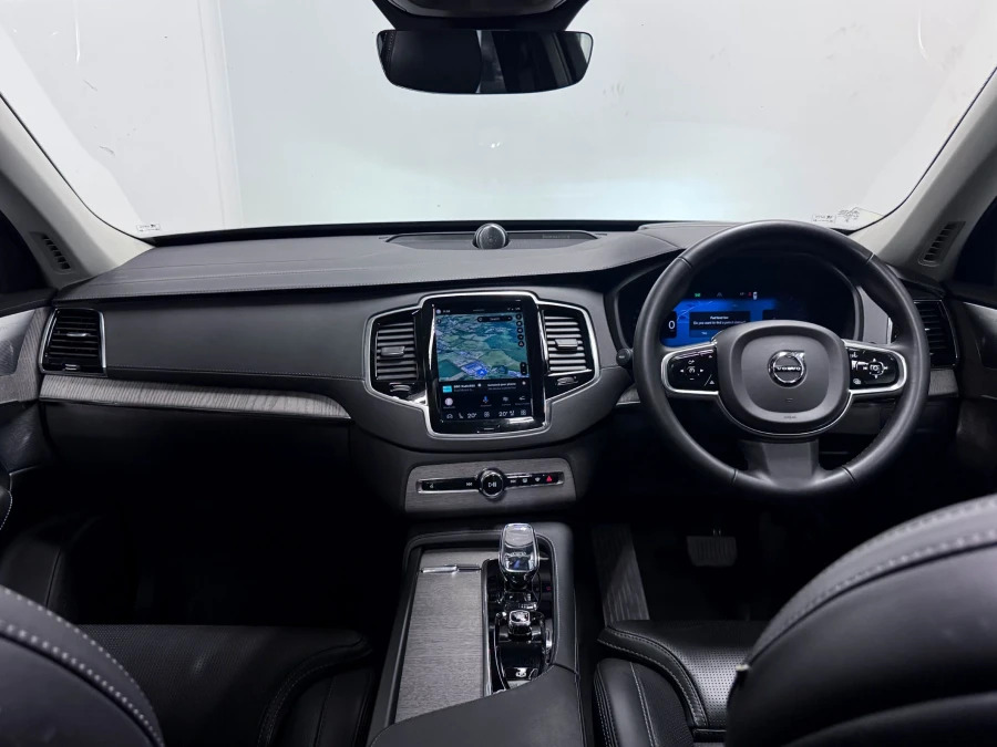 Volvo XC90 Ultimate Dark B6 Awd 300 Hp LV73OVM Black #2
