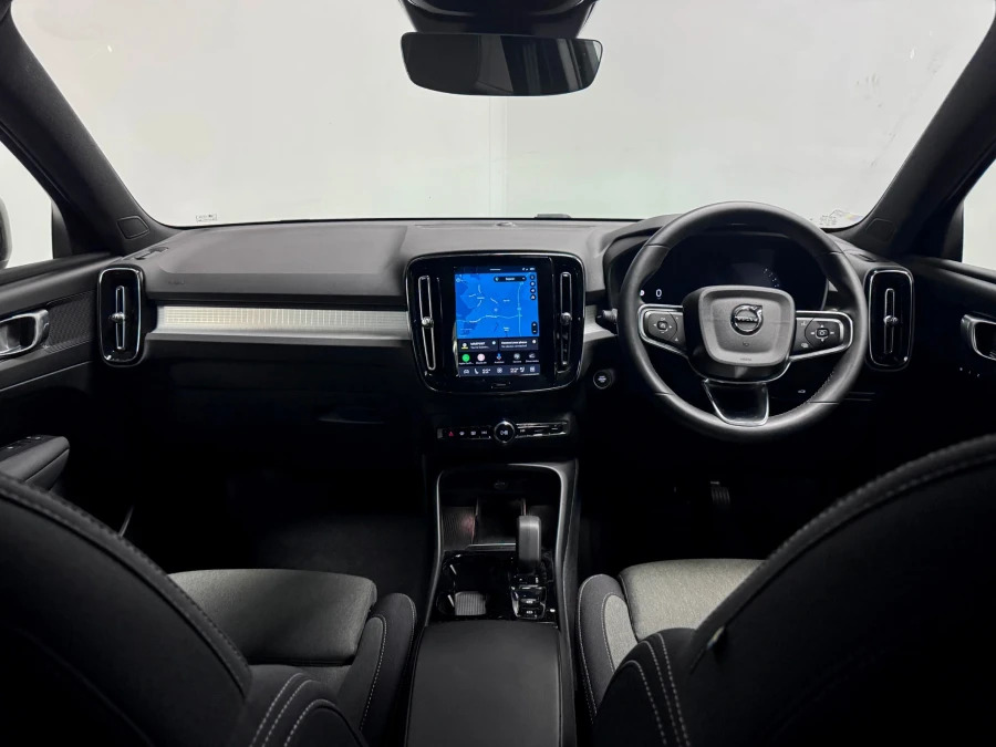 Volvo XC40 Plus B4 197 Hp DN23UXP Grey #2