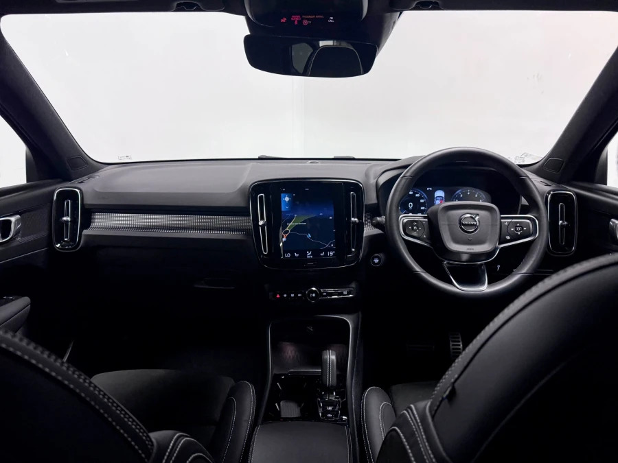 Volvo XC40 R-design Pro B4 197 Hp AM22ALS Grey #2