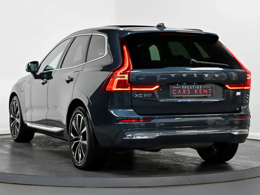 Volvo XC60 Ultimate Bright T8 Awd 455 Hp YR73OTH Blue #3