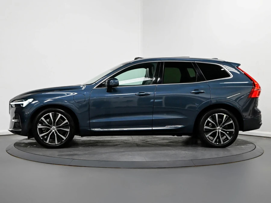 Volvo XC60 Ultimate Bright T8 Awd 455 Hp YR73OTH Blue #4