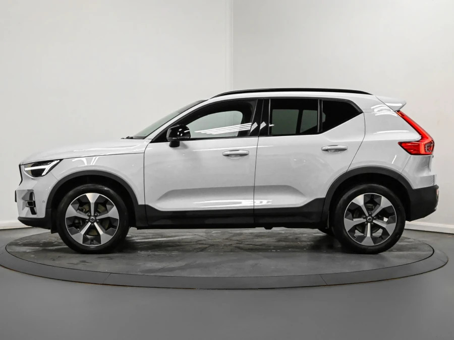 Volvo XC40 Plus Dark B3 163 Hp VU24UXA Blue #4
