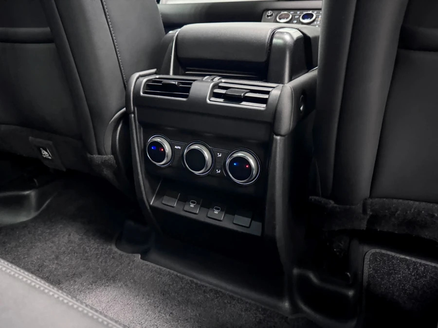 Land Rover Defender 110 X-dynamic Hse Black #15