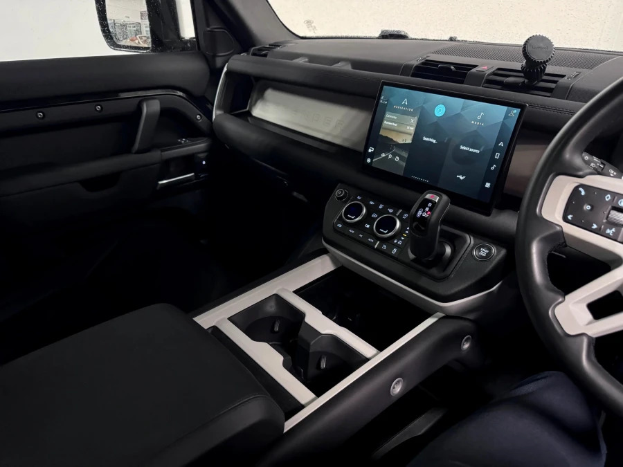 Land Rover Defender 110 X-dynamic Hse Black #28