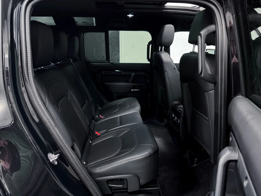Land Rover Defender 110 X-dynamic Hse Black #20