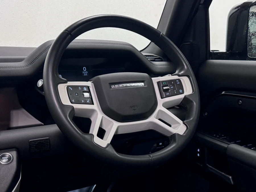 Land Rover Defender 110 X-dynamic Hse Black #23