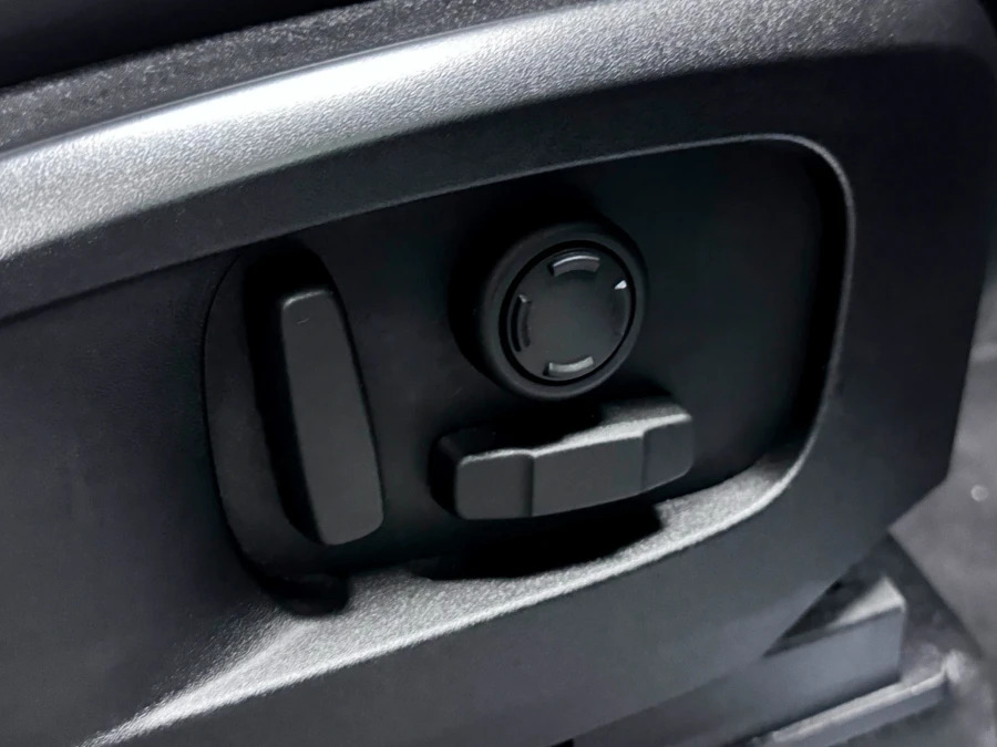 Land Rover Defender 110 X-dynamic Hse Black #14