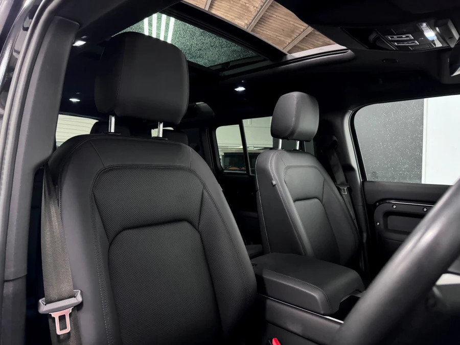 Land Rover Defender 110 X-dynamic Hse Black #22