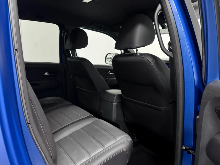 Volkswagen Amarok 3L Black Edition Blue #7