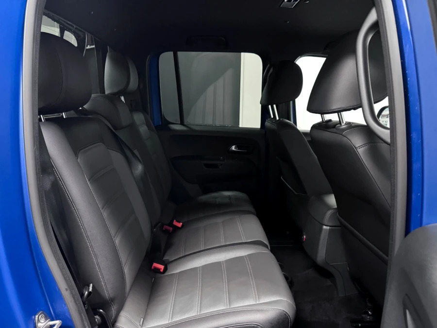 Volkswagen Amarok 3L Black Edition Blue #8