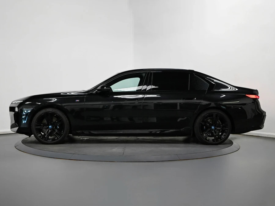 BMW i7 I7 Xdrive60 M Sport Black #4