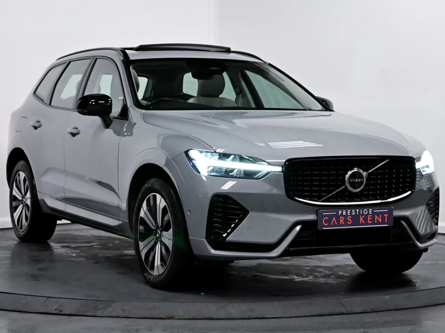 Volvo XC60 Plus Dark T6 Awd 350 Hp Grey