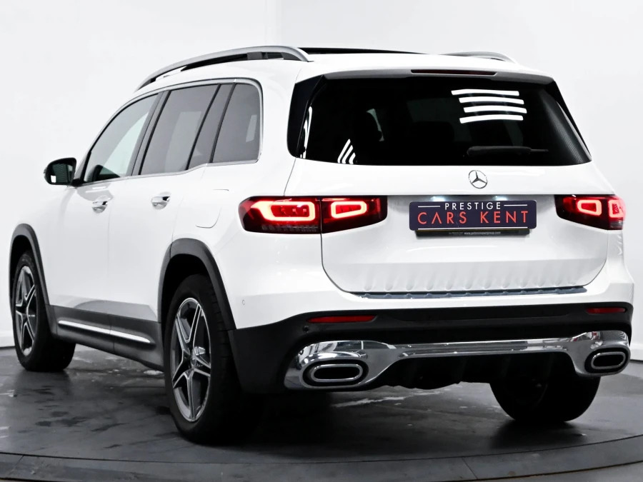 Mercedes-Benz GLB Class 2.0 Glb220d Amg Line Premium Plus Suv White #3