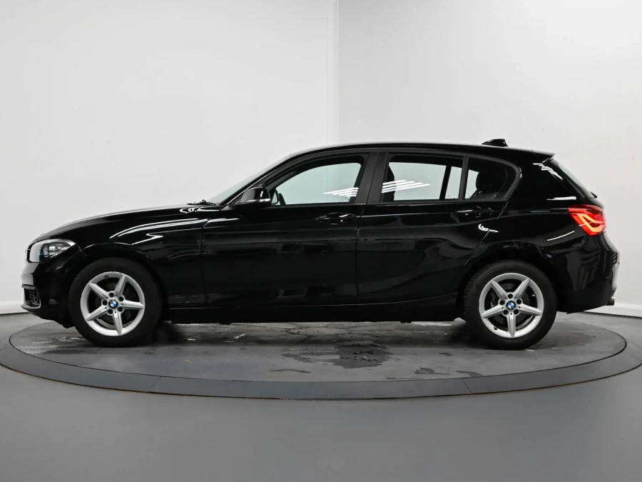 BMW 1 Series 118D Se 5-Door KF19MZV Black #4