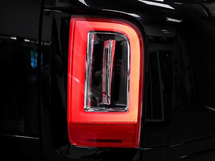 Rolls-Royce Cullinan Cullinan Black Badge Black #18