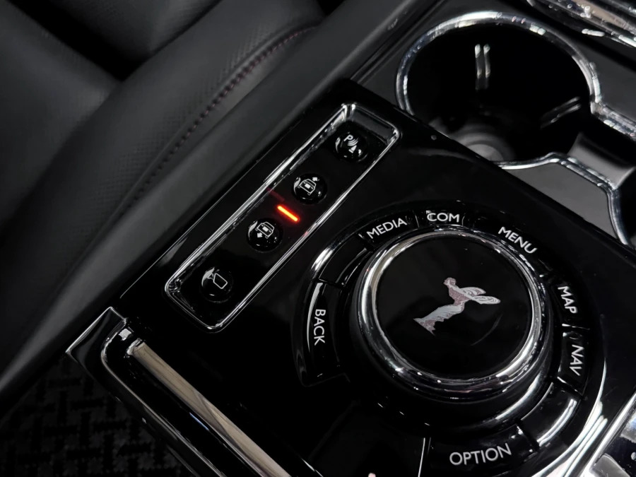 Rolls-Royce Cullinan Cullinan Black Badge Black #51