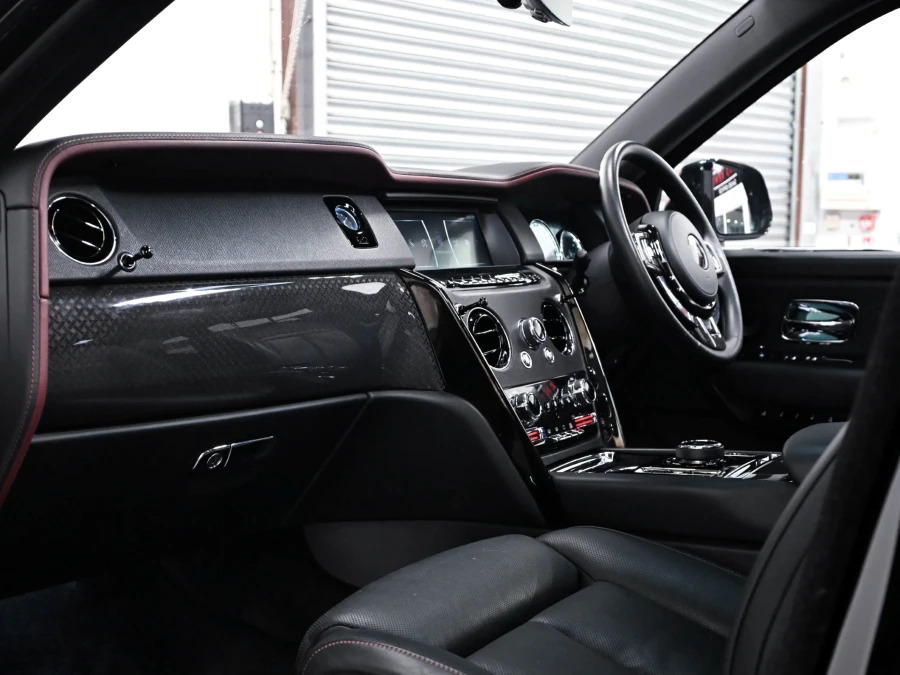 Rolls-Royce Cullinan Cullinan Black Badge Black #11
