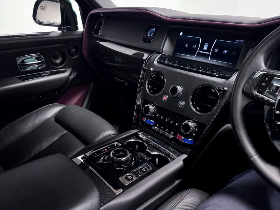 Rolls-Royce Cullinan Cullinan Black Badge Black #47