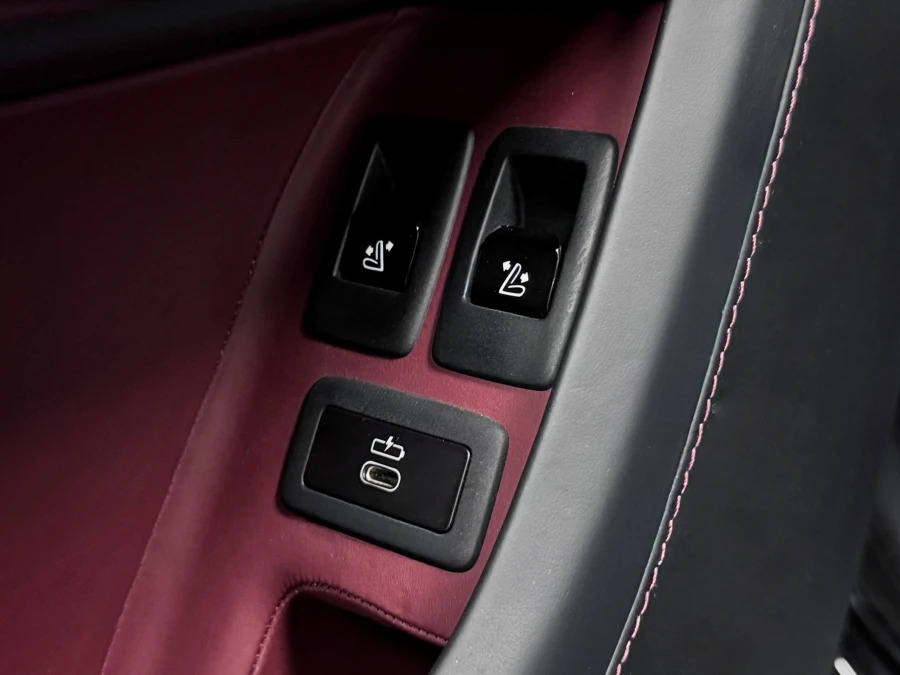 Rolls-Royce Cullinan Cullinan Black Badge Black #29