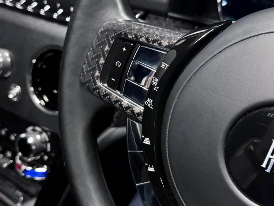 Rolls-Royce Cullinan Cullinan Black Badge Black #44