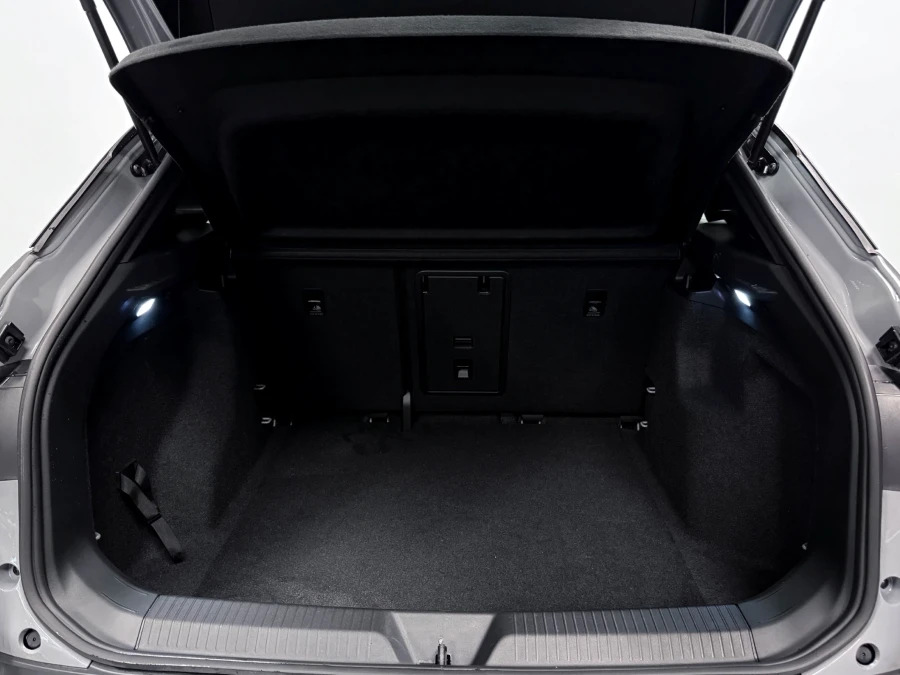 Volkswagen ID.4 Pro Performance 77Kwh Life Edition Suv Electri Grey #6