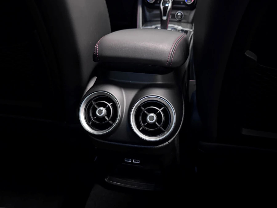 Alfa Romeo Stelvio Sprint #14