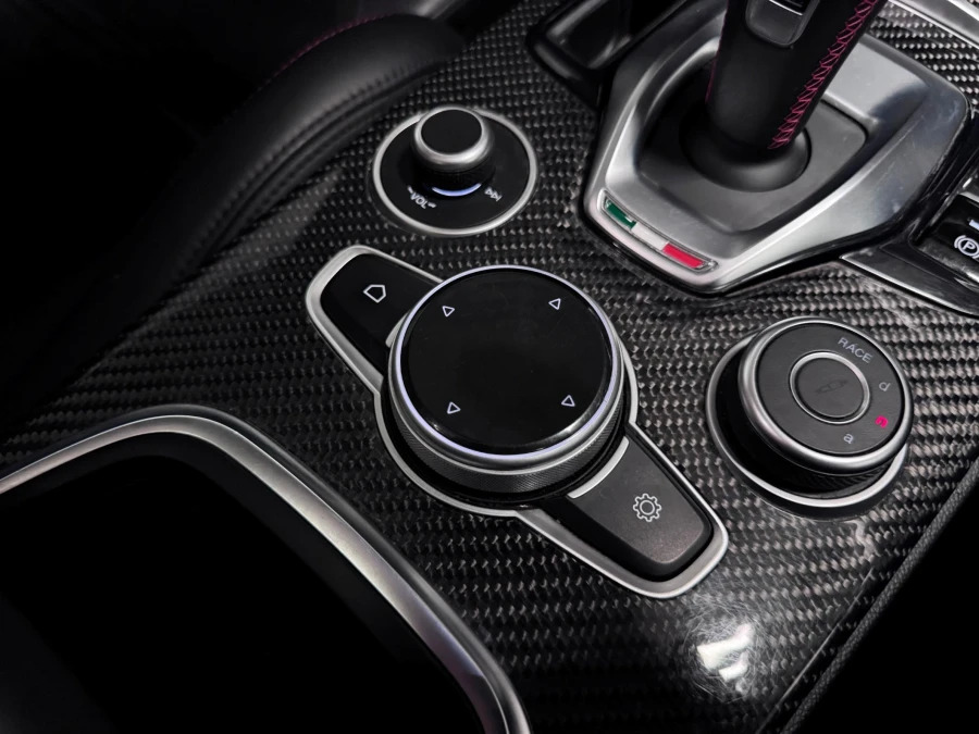 Alfa Romeo Stelvio Sprint #32